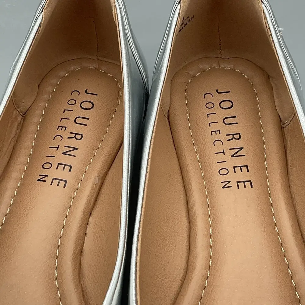 NEW Journee Collection Women’s Kavn Comfort Sole Ballet Flats Silver Size 6WD
